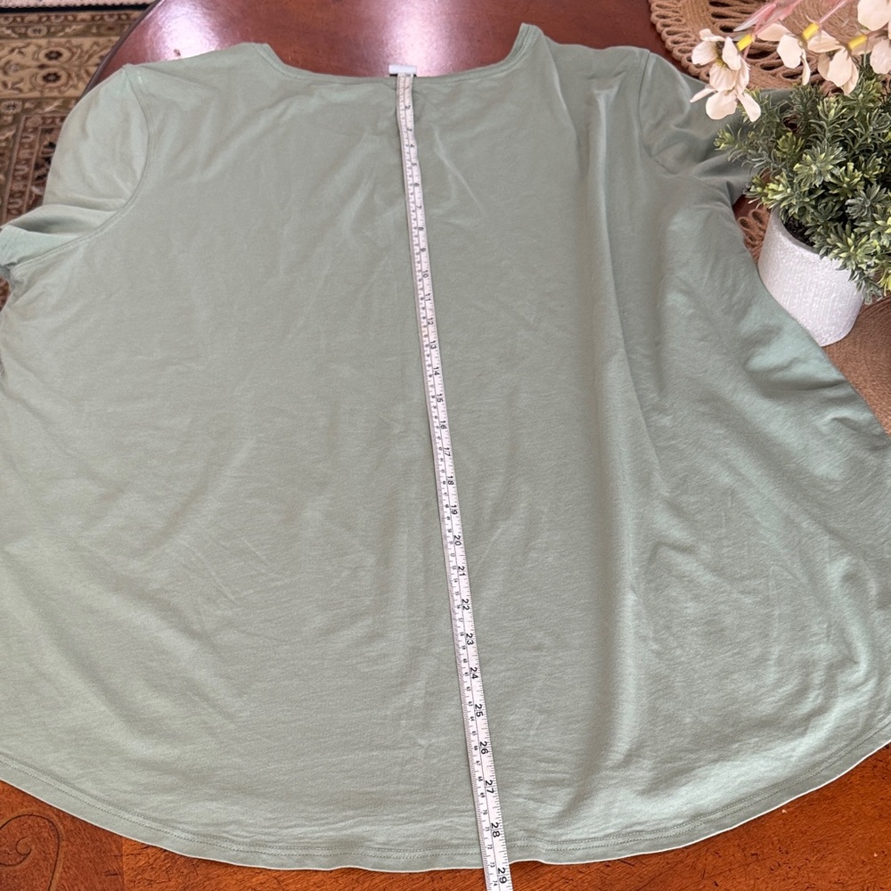 lululemon athletica Light Sage Scoop Neck Short Sleeve Top - Picture 4 of 5